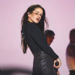 Ensaya Dua Lipa su español y canta con Fher, de Maná